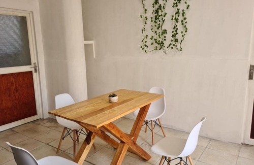 Atlixco Maison | Habitación privada en departamento céntrico (rojo)