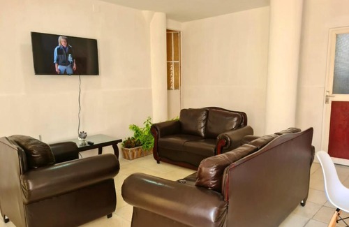 Atlixco Maison | Habitación privada en edificio céntrico (amarillo)