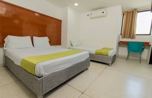 El Prado Hôtel | Habitacion Deluxe Triple Cerca Al Malecón Turístico Río Magdalena Barranquilla