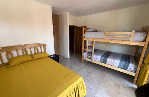 Data de Villamil Maison | Habitaciones en Shekinah House, Data de Villamil