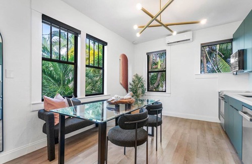 Flamingo Parks Appartement | Hacienda Flamingo Unit 4 - Chic 2BR Retreat Near Shops and Restaurants