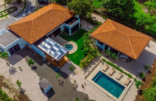 Tamarindo Maison | Hacienda Pinilla 10 Guests 5 Beds