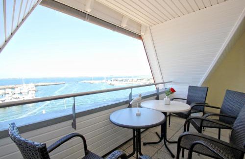 Wiek Appartement | hafennahe Ferienwohnung mit Balkon und Meerblick - Hafenhäuser Wiek Wohnung 05