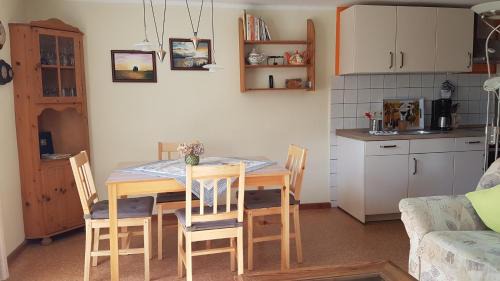 Wieck auf dem Darss Maison | Hagebutte