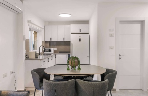Jerusalem City Centre Appartement | HaHavatselet 19 - Isrentals - Deluxe XL