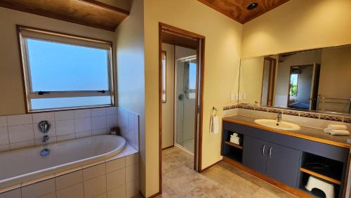 Hahei Maison | Hahei Island Outlook