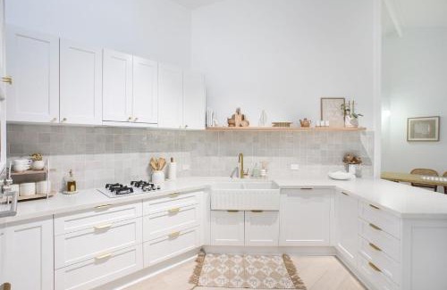 Sanctuary Point Maison | Hahn Sanctuary - Book 4 nights, pay for 3!