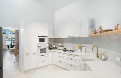 Sanctuary Point Maison | Hahn Sanctuary - Book 4 nights, pay for 3!