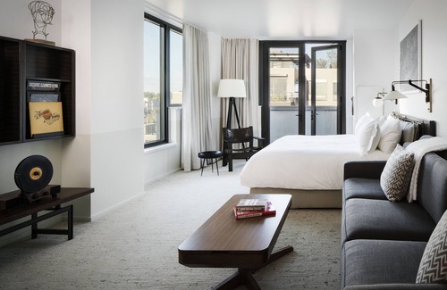 Cherry Creek Hôtel | Halcyon - a hotel in Cherry Creek