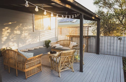 Cessnock Maison | Halcyon Days the perfect getaway, Sundays late check out, pet friendly!