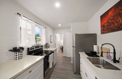 Hilo Maison | Hale Hideaway - 2 bed/1 bath