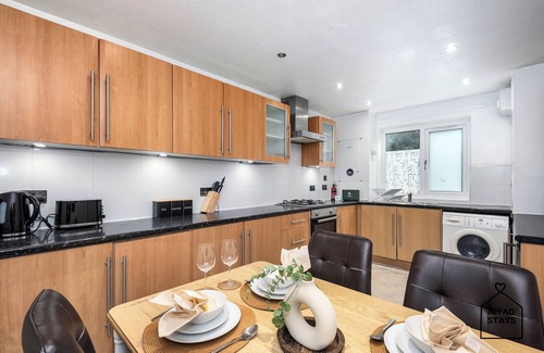 Tottenham Hale Maison | Hale Lodge, Beautiful Family Friendly home in London