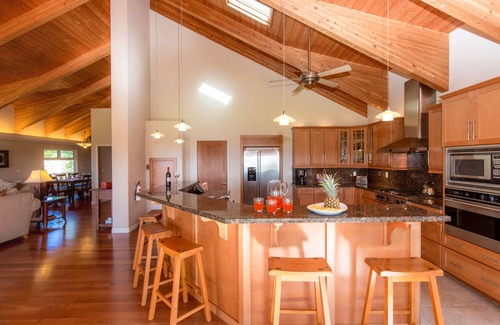 Hamakuapoko Maison | Hale Pola'i - Maison de la nuit paisible - Licence avec le comté de Maui STPH2014-0006