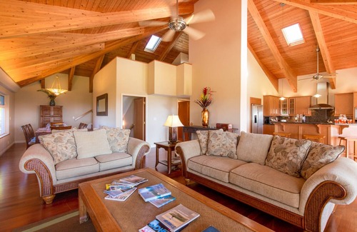 Hamakuapoko Maison | Hale Pola'i - Maison de la nuit paisible - Licence avec le comté de Maui STPH2014-0006
