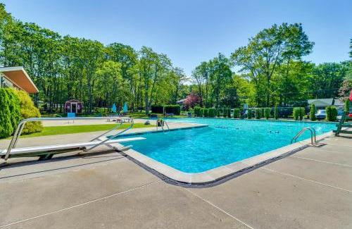 Jim Thorpe Maison | half Mi to Bear Creek Lake Gem with Fire Pit!