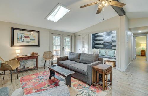 Jim Thorpe Maison | half Mi to Bear Creek Lake Gem with Fire Pit!