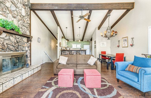 Ruidoso Maison | Half-Mi to Midtown: Family Retreat w/ Mtn Views!