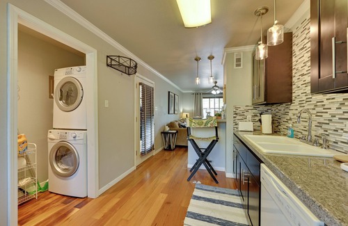 Nacogdoches Appartement | Half-mi to SFA Campus: Lumberjack-ready Retreat