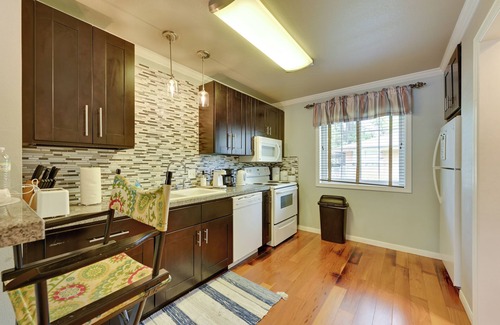 Nacogdoches Appartement | Half-mi to SFA Campus: Lumberjack-ready Retreat