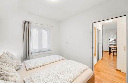 Hallstatt Appartement | Hallstatt Lakeside Top 6 - Zimmer mit Balkon