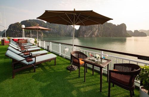 Ha Long Station Balnéaire | Halong & Lan Ha Cruises