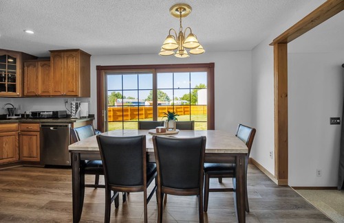 Athol Springs Maison | Hamburg Private House 4 bed 2 bath