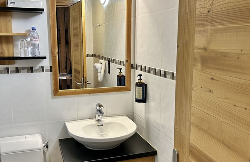 Les Prodains Hôtel | Hameau des Prodains - Hôtel