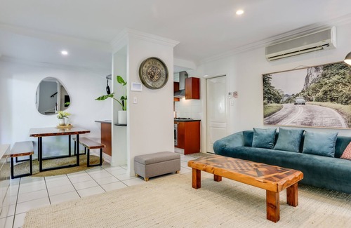 Hamilton Maison | Hamilton Home - 3 bed + 2 bath - close to Airport