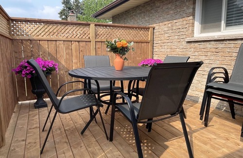 Waterloo Maison | Hammer Haus III - Sleeps 8 - Near UW - Waterloo