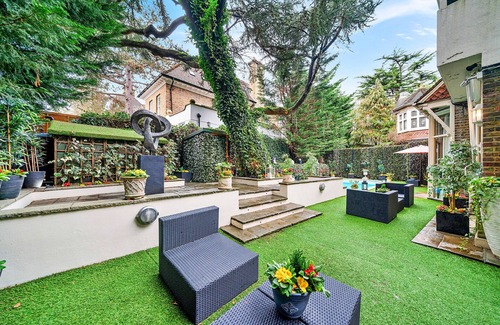 Frognal and Fitzjohns Maison | Elm Tree