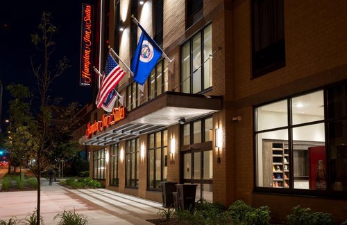 Prospect Park Hôtel | Hampton Inn and Suites Minneapolis University Area, MN