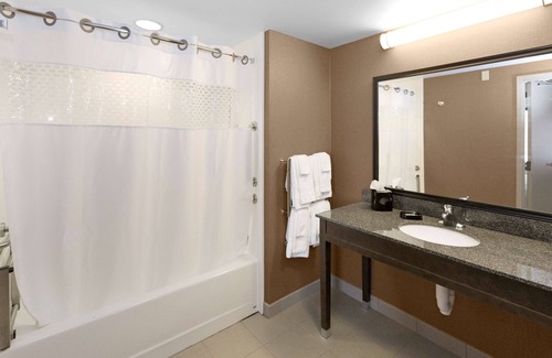 Homeacre-Lyndora Hôtel | Hampton Inn Butler