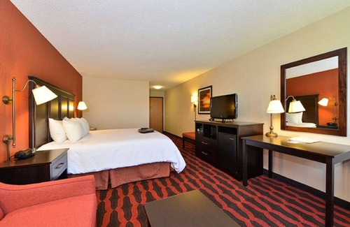 Mongo Hôtel | Hampton Inn Sturgis-Lagrange Area