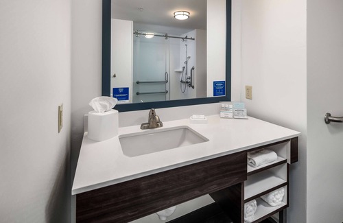 Navarre Hôtel | Hampton Inn & Suites Navarre