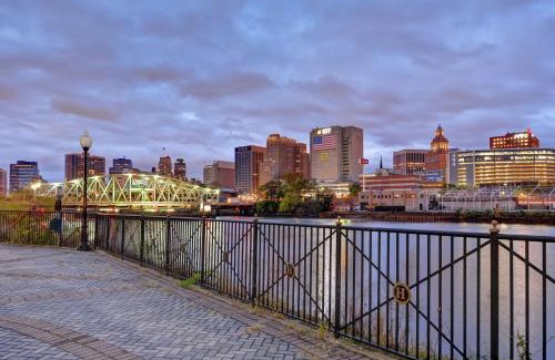Harrison Hôtel | Hampton Inn & Suites Newark-Harrison-Riverwalk