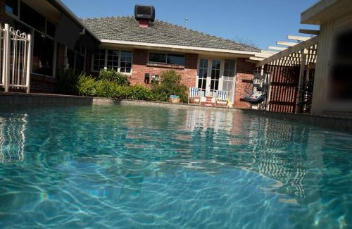 Hampton Maison | Hampton Spacious House & Pool