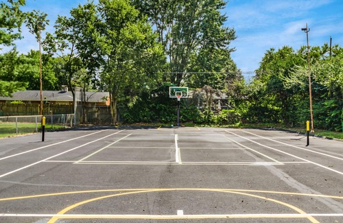 Northwest Columbus Appartement | Hancock Apt Private 1 Bedroom w/WIFI and Parking