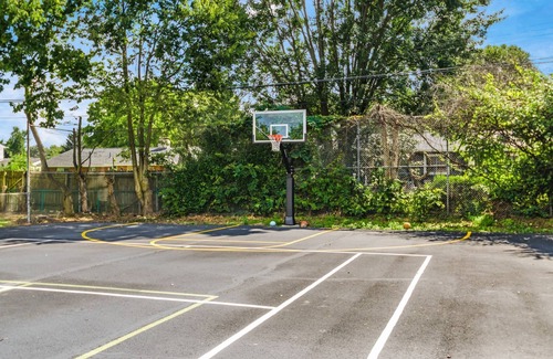 Northwest Columbus Appartement | Hancock Apt Private 1 Bedroom w/WIFI and Parking
