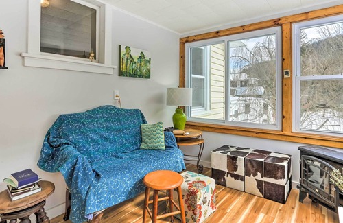Hancock Maison | NEW! Hancock Home w/ Sunroom, Patio & River Access
