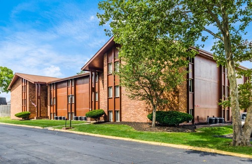Northwest Columbus Appartement | Hancock - Resort Style Apartment with Queens Bed & Bath Tub