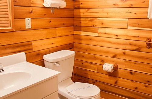 Minden Chalet De Ski | Chalet 2 Chambres, fait à la main, avec bain à remous privé - 1