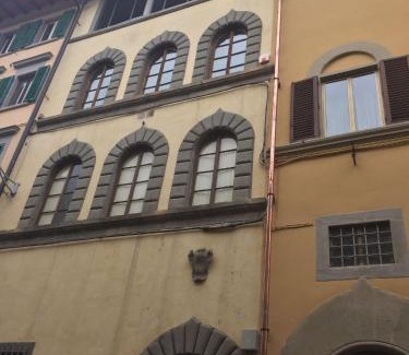 Santo Spirito Appartement | Hand decorated house with court