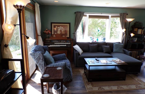 New Lebanon Maison | Hand Hollow Haven - A Home Away From Home