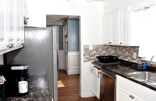 Lanham Maison | Handsome Home renovated - 4 minutes close to Metro