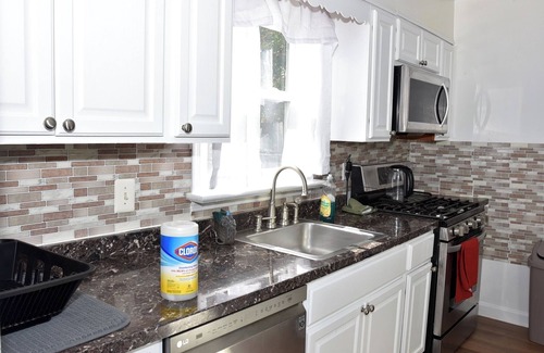 Lanham Maison | Handsome Home renovated - 4 minutes close to Metro