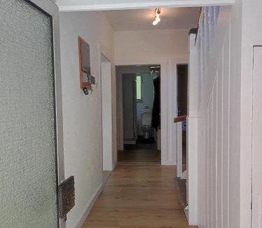 Burghaun Maison | Handwerker Haus auf 2 Etagen für 10 Personen Nähe Autobahn