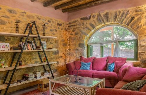 Agía Eiríni Maison | Hani Kastania - Chania retreat for families and groups for holidays and workshops