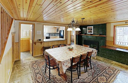 Black Bart Maison | Hank Monk Manor