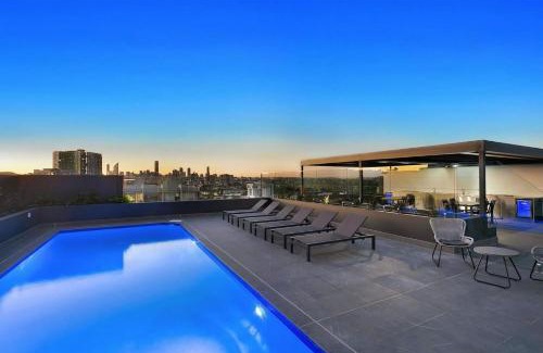 Greenslopes Appartement | Hanlon Park Escape 250m to Stones Corner Village
