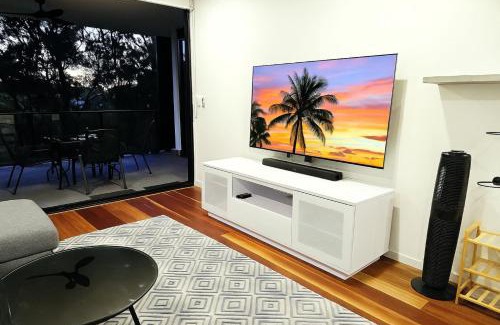 Greenslopes Appartement | Hanlon Park Escape 250m to Stones Corner Village